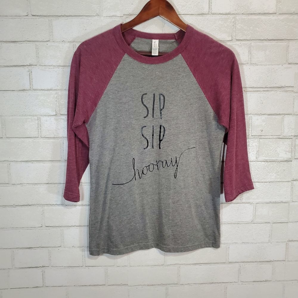 Sip Sip Hooray graphic tee‎